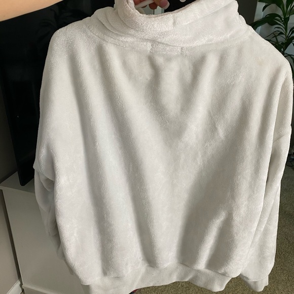 Plush pull over - Picture 2 of 2